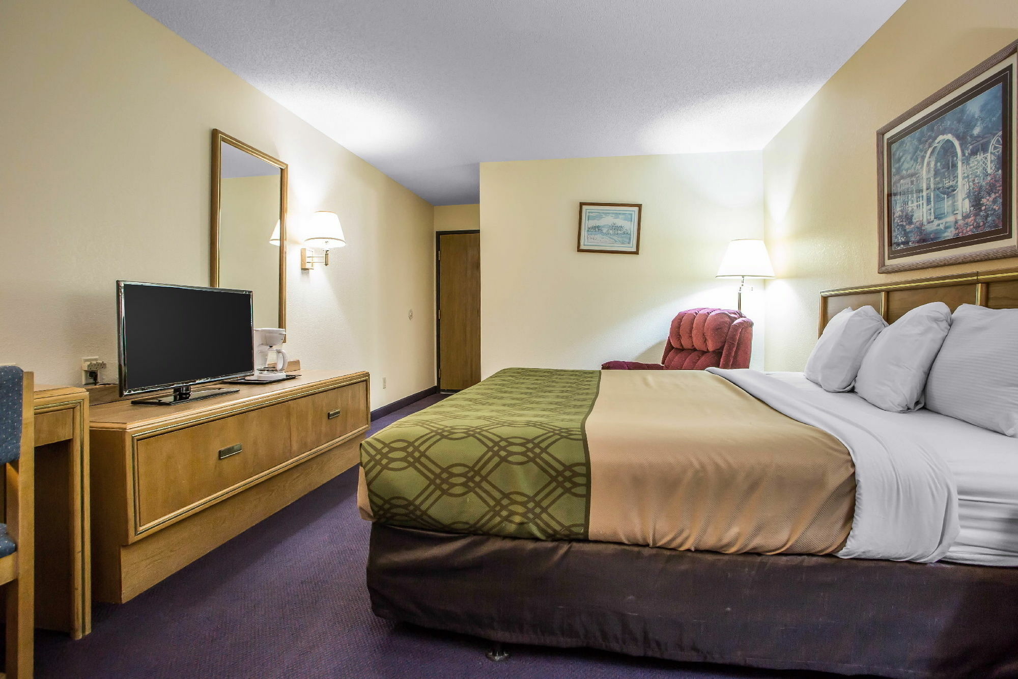 Econo Lodge Inn & Suites Дюбюк Екстер'єр фото