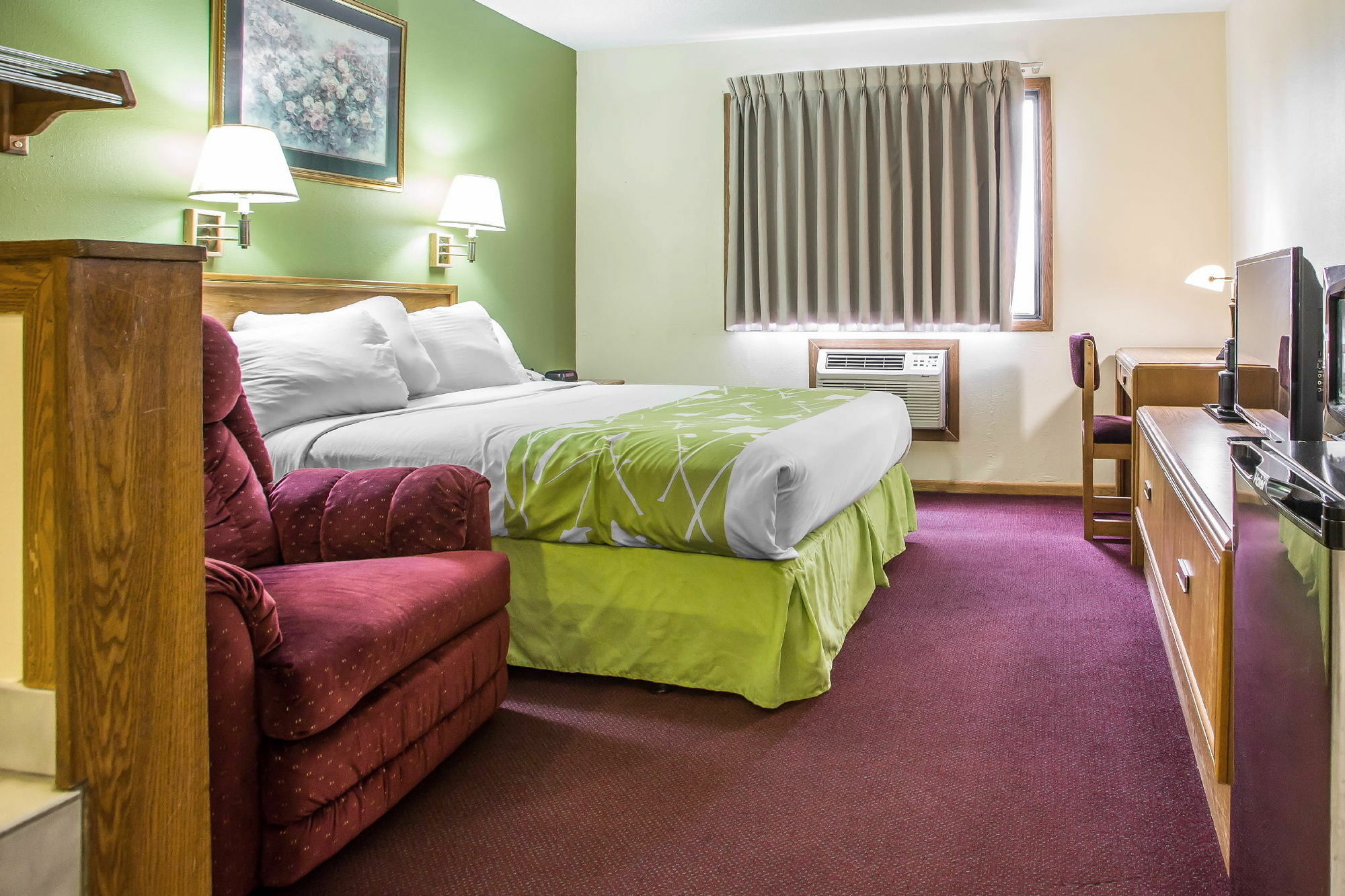 Econo Lodge Inn & Suites Дюбюк Екстер'єр фото
